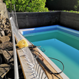 Piscine Extérieure à Coque : Élégance et Facilité d'Entretien Blois